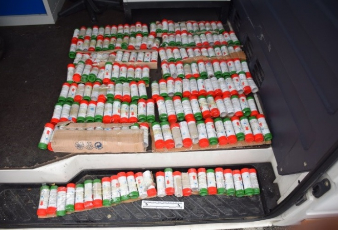 NEVJEROJATNO ŠTO JE SVE POLICIJA NAŠLA NA DAN UTAKMICE Palo je 197 komada skrivenih baklji, oštećeno i službeno vozilo policije