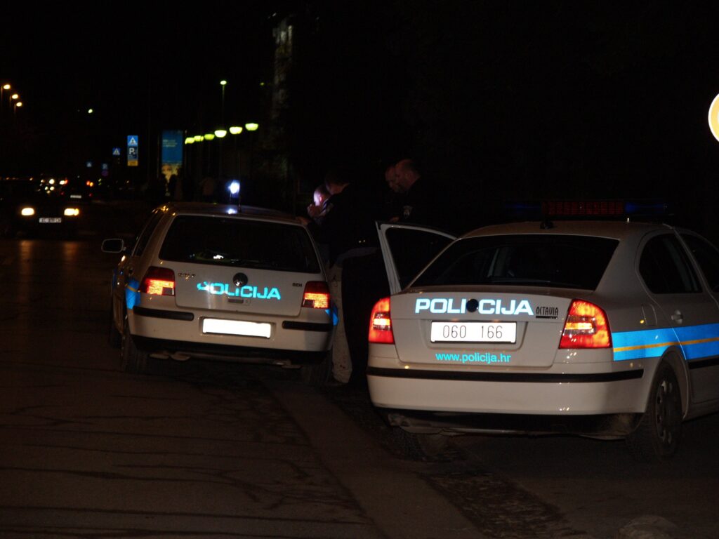 “Divlji” Mario iz Đurđevca: Policajku opalio nogom, njenog kolegu šakom