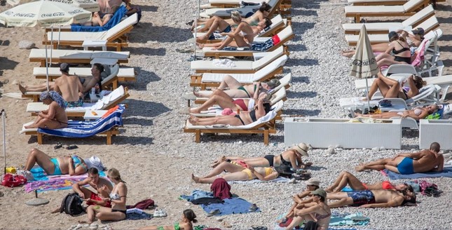 U listopadu svim turistima 50 posto jefitniji boravak