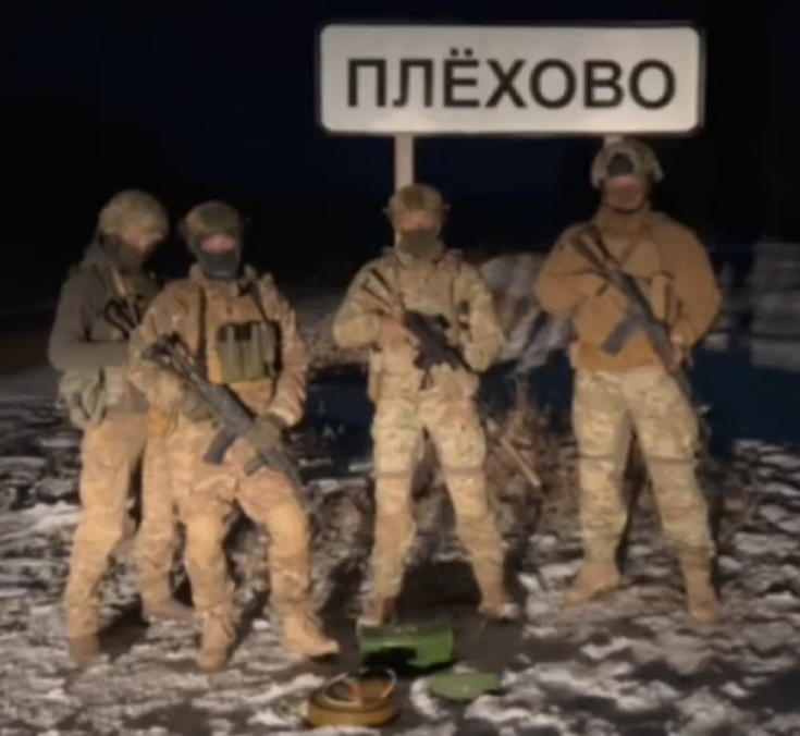 VIDEO Borci protiv Putina naoružani do zuba snimili video na ruskom teritoriju? Obratili se radnicima tvornice oružja