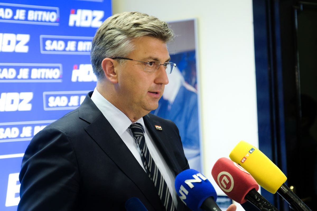 Plenković: Radimo na aplikaciji za praćenje oboljelih od koronavirusa