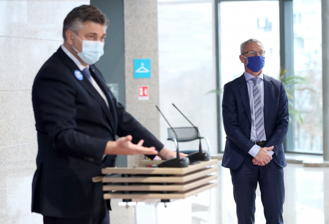 GRAĐANI NA MUKAMA, IMA LI RJEŠENJA? Plenković se sastaje s guvernerom HNB-a oko prešutnih minusa