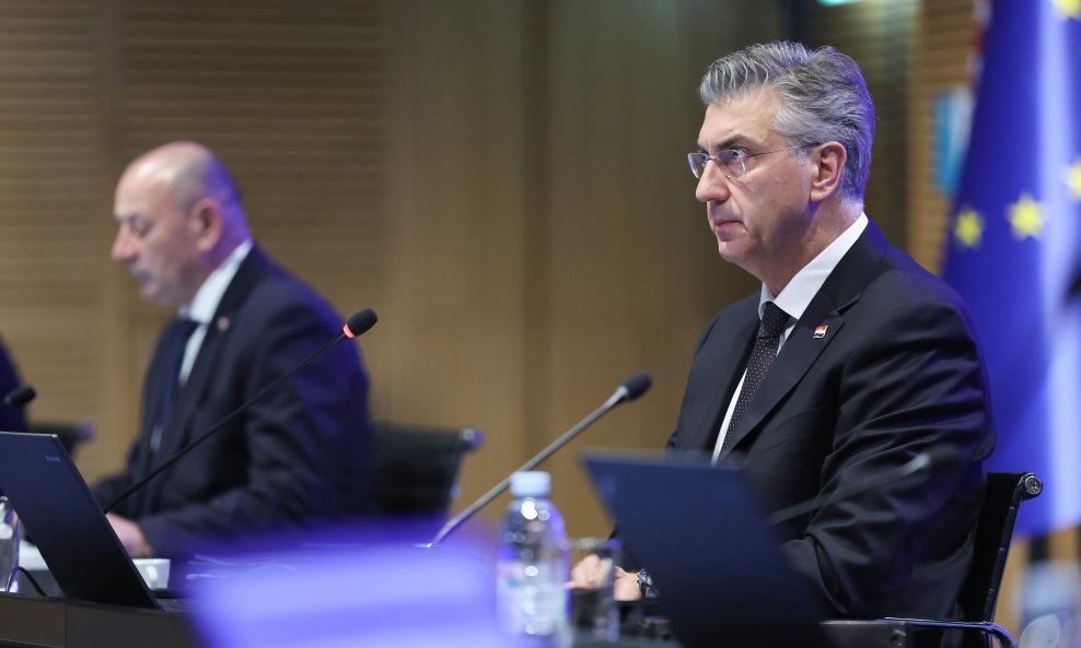 Plenković: Osuđujemo napad na policajca u Splitu