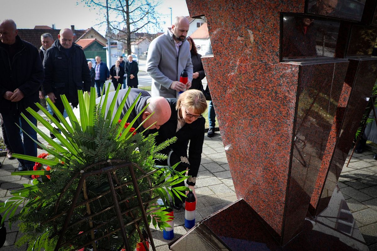 Hodočašće hrvatskih branitelja u Svetište Gospe od Suza