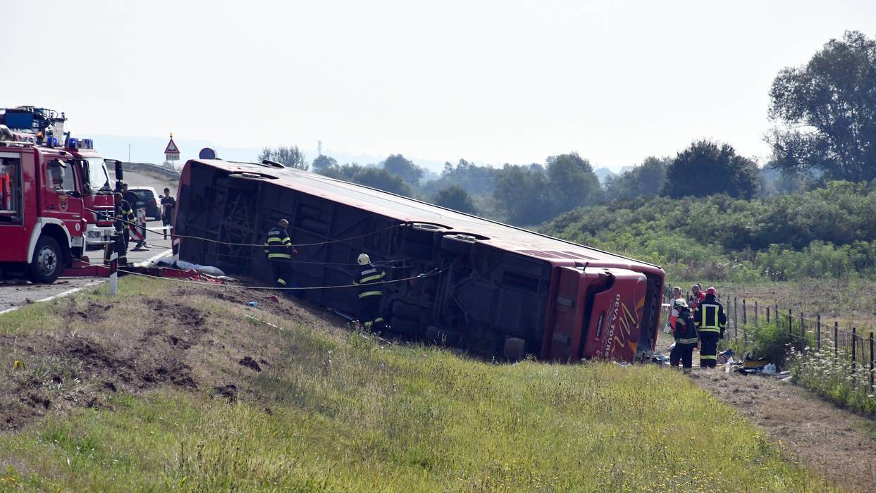 Preminulo deset ljudi, preko 30 je u bolnici. Poginuo je drugi vozač, koji nije vozio autobus...
