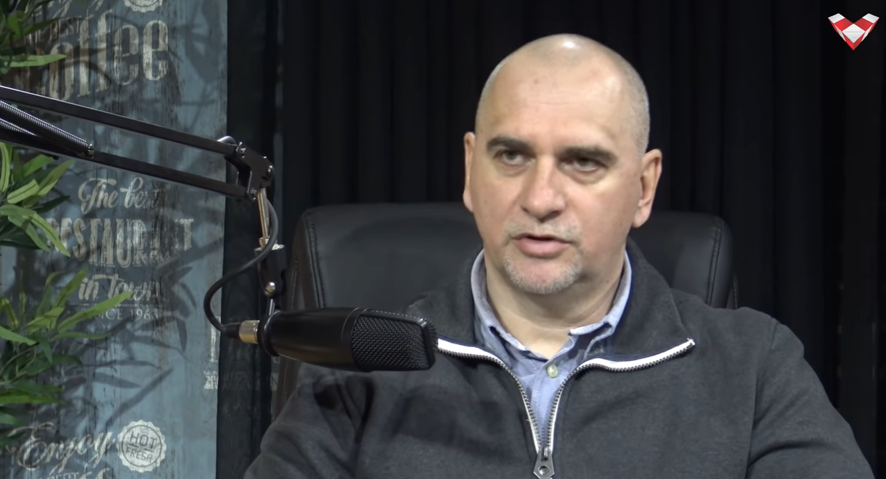 Podcast Velebit – Željko Cvrtila: Ako Putin padne, Srbija će kao i uvijek, prijeći na stranu pobjednika