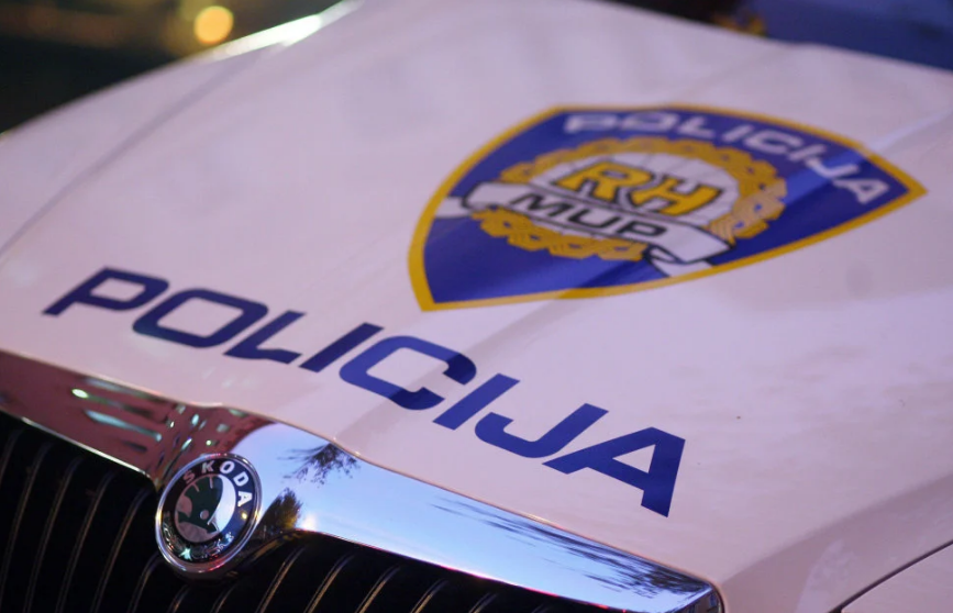 POLICIJA OBJAVILA Potraga za osobom koja je lažno dojavila o bombi na osječkom sudu