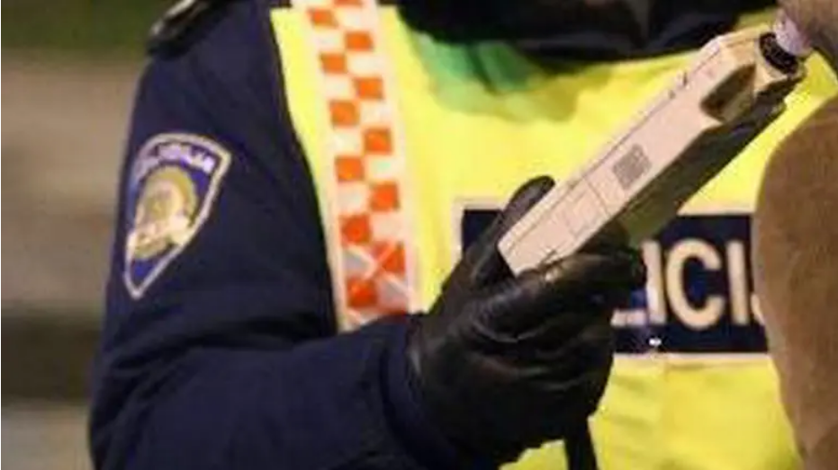 Zaustavili biciklista u Pitomači, napuhao 4,9 promila alkohola
