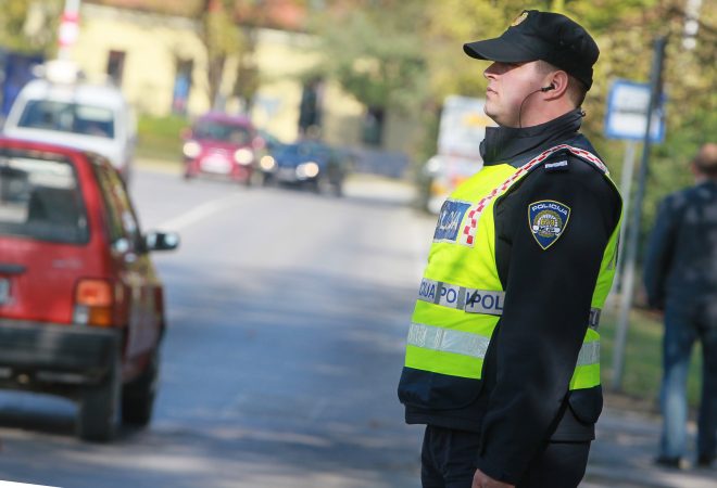 OGLASIO SE I SINDIKAT POLICIJE: ‘Dežurni smo krivci za sve loše u društvu, a štitimo tuđe živote za mizerne plaće’