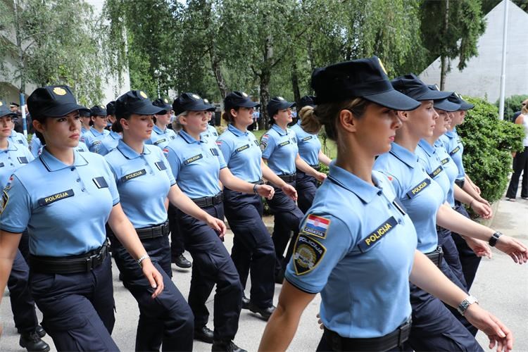 PREUSTROJ MUP.a: Imamo detalje velike reorganizacije policije: Treba li MUP-u 51 službenik za odnose s Crkvom?