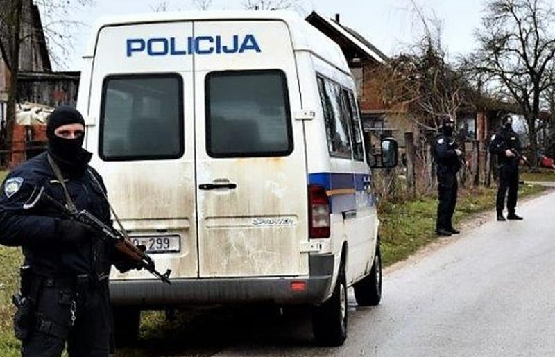 Zašto mainstream mediji nisu jasno naveli da je bombaš abolirani pripadnik srpske paravojske?