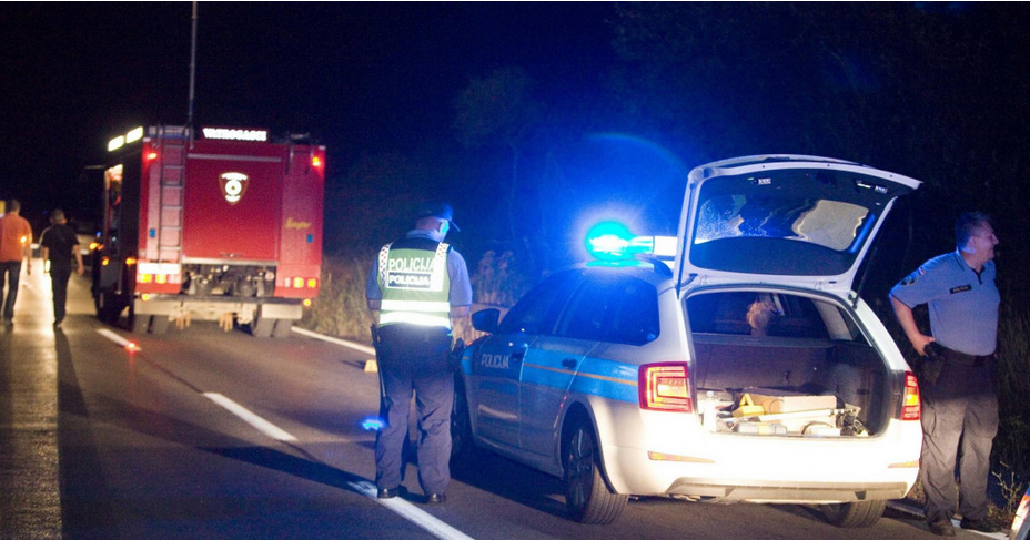 Mladić preletio preko kanala i na mjestu poginuo: Od siline udara cijelo mjesto ostalo bez struje