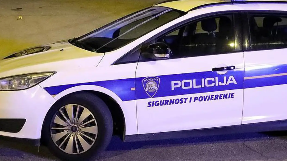 MUP o stranici s logom omče na kojoj se huška ljude da upisuju imena: 'Izvidi u tijeku'