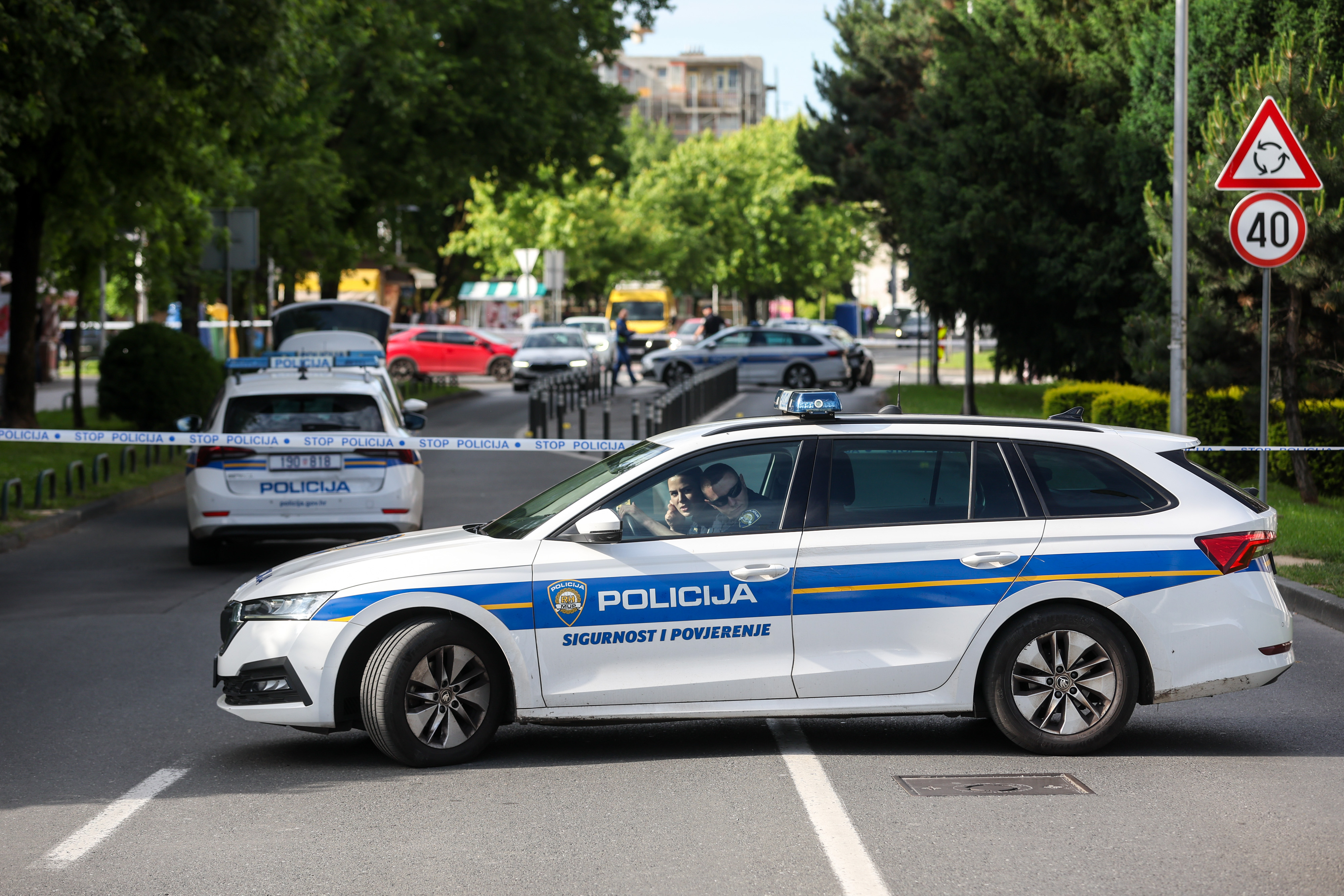 Užas u Prečkom: Žena pala s balkona i poginula