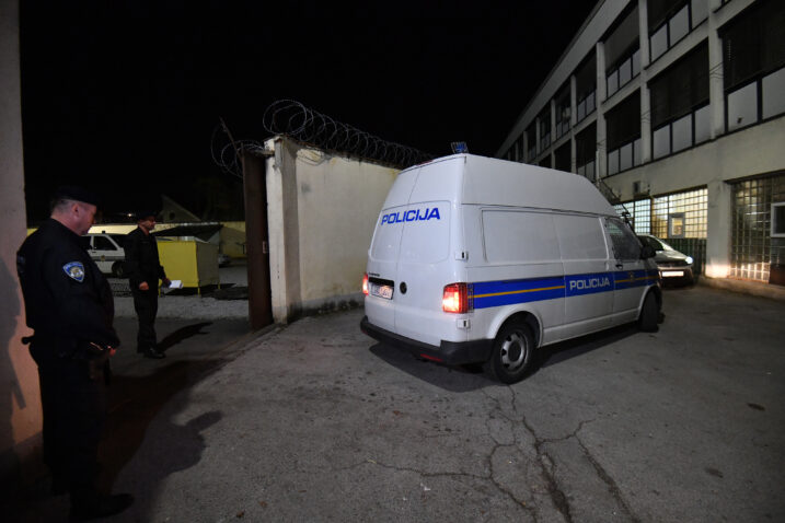 Roditeljima beba čija su tijela pronađena u Ljubešćici određen istražni zatvor