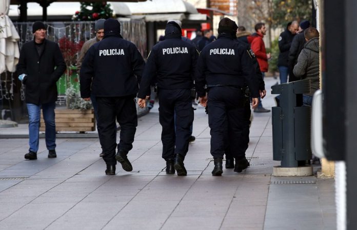 Trojica karlovačkih policajaca udaljena iz službe