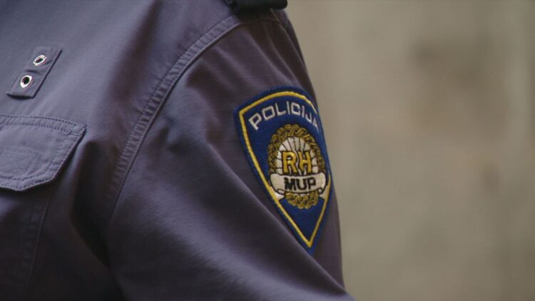 POLICIJSKI "BIG BROTHER"Što građani i stručnjaci kažu o kamerama na odorama policajaca?