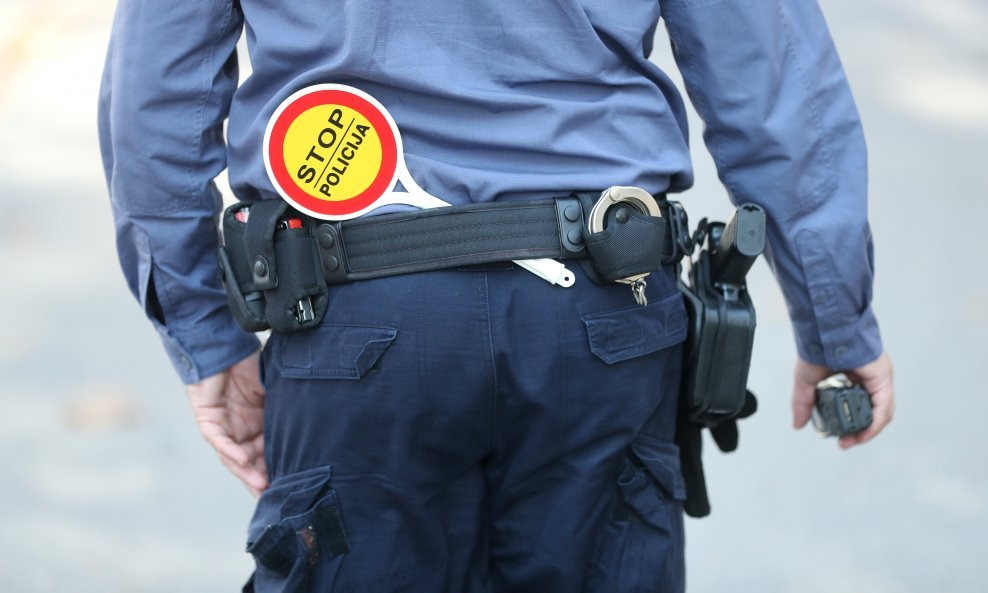 SVE SE SNIMA : Svi policajci bit će opremljeni kamerama!