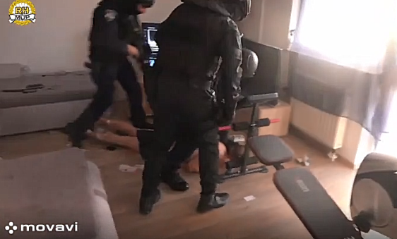 VIDEO: Uhićeno više osoba koje su se povezale radi neovlaštene proizvodnje i prometa drogama