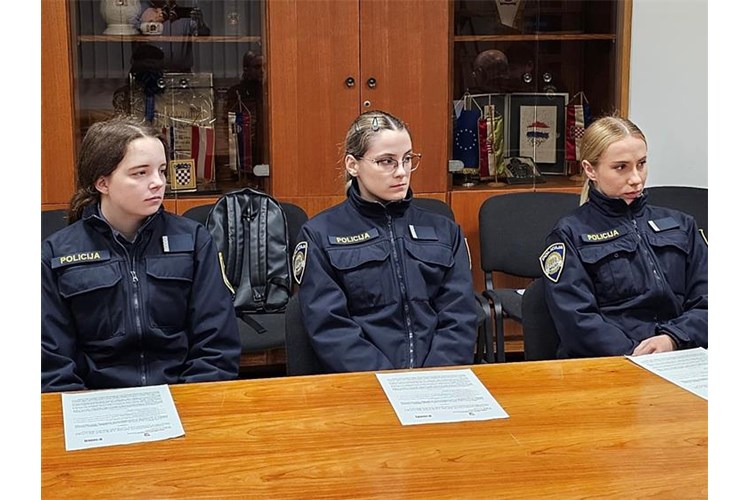 Policija potvrdila napad na policajku: Napadač je migrant iz Maroka