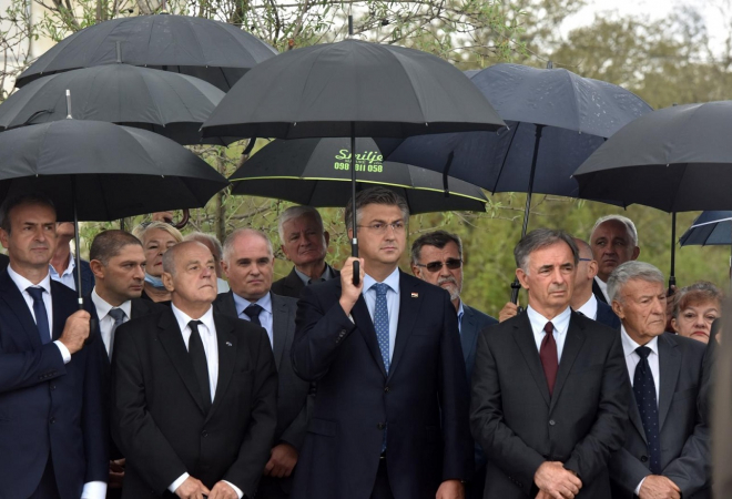 ‘SVA BIJEDA HRVATSKE POLITIKE’ Analitičar: Ovo je Plenkovićev plan za pozdrav ‘Za dom spremni’ i Pupovac će s tim morati biti zadovoljan