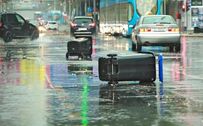 ZAŠTO SU POPLAVE OPASNE? Pročitajte savjete što činiti u slučaju ove nepogode