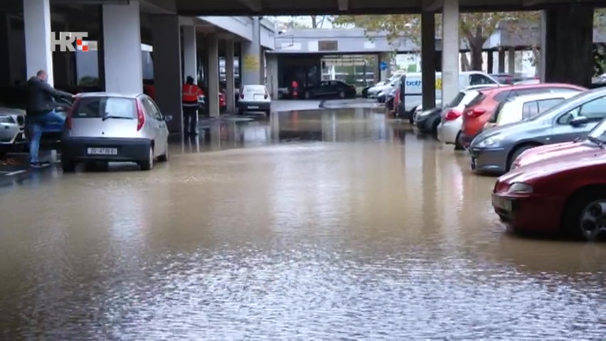 Split pliva: U sat vremena kiša potopila grad