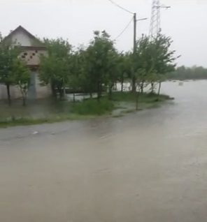 Drama zbog poplava: Proglašeno izvanredno stanje na više područja, Zrmanja raste, prijeti i izlijevanje Une