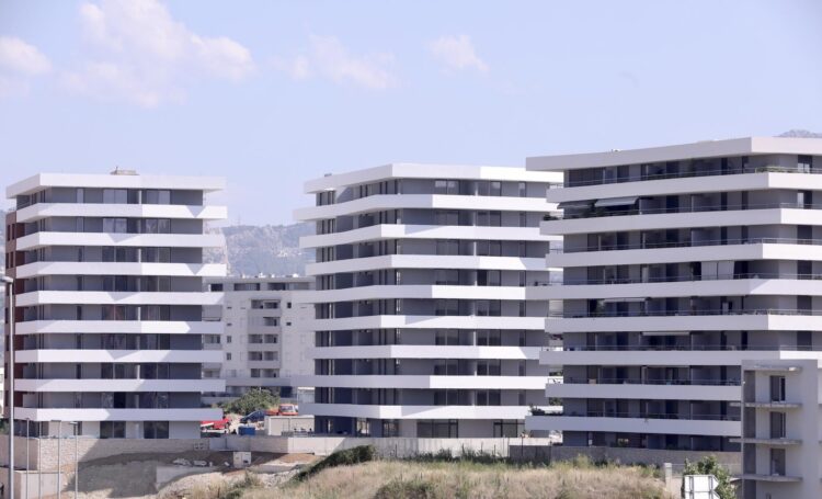 Ne prestaju reakcije na porez na nekretnine: “Sada bi otimali i naše domove!”