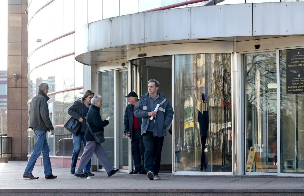 POREZNA UPRAVA IMA VAŽAN APEL: Kako dio građana nije ispunio obvezu, pozvani su na dobrovoljnu prijavu inozemnih primitaka