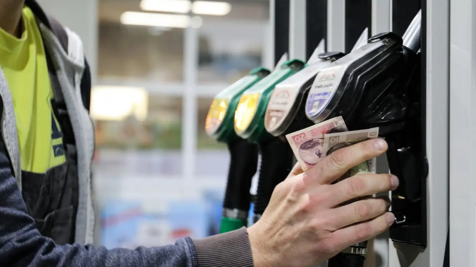 Poskupio eurosuper 100, plin i eurodizel