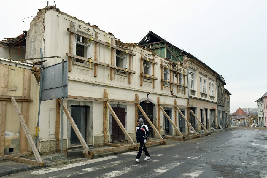 Prošla je godina dana od prvog petrinjskog potresa