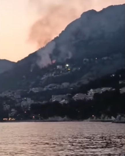 Mirna noć nakon vatrene stihije kod Omiša: 50 vatrogasaca dežuralo na požarištu