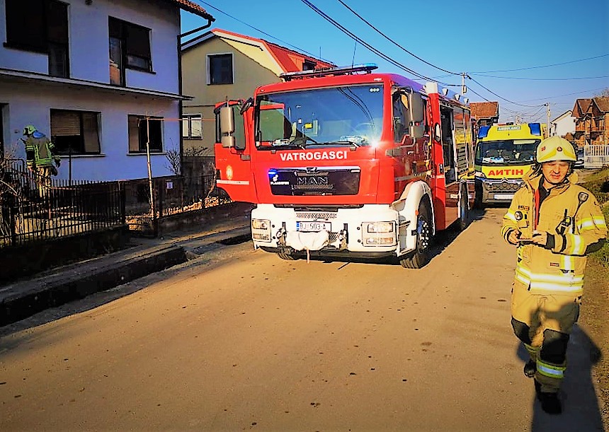 U POŽARU SMRTNO STRADAO 67-GODIŠNJAK: Vatra planula u dnevnom boravku, čovjeku nije mu bilo spasa