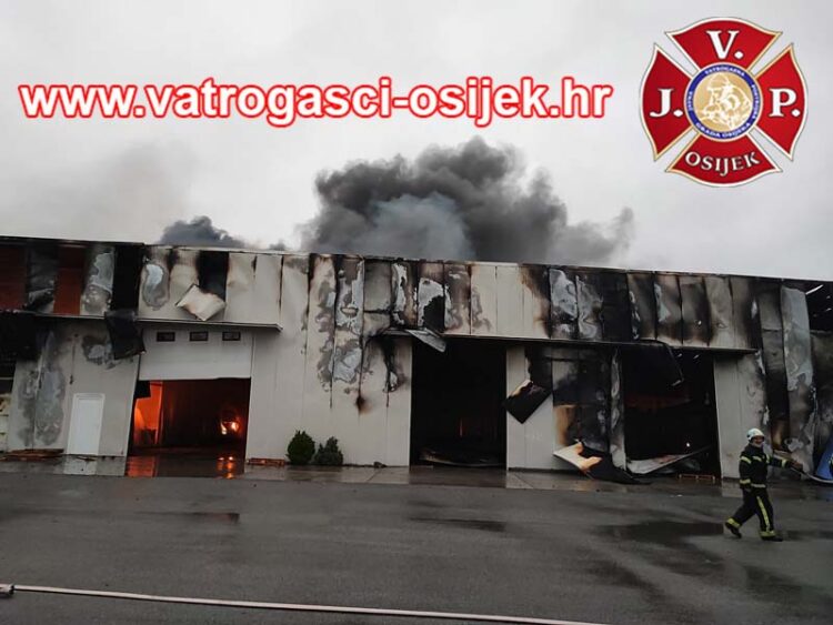 Požar u Osijeku je lokaliziran, izgorjela skladišta više tvrtki, šteta je milijunska
