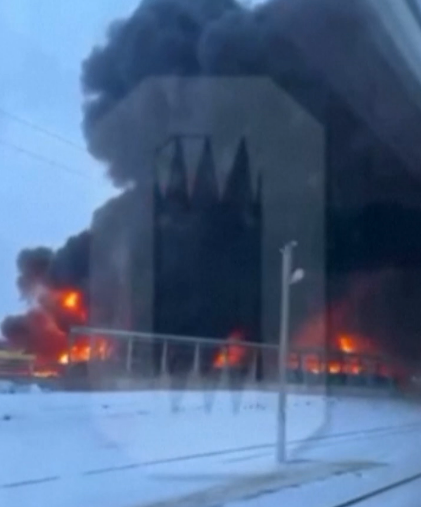 VIDEO Ogroman požar u ruskom skladištu nafte. Rusi: Ukrajina je napala, srušili smo dronove!