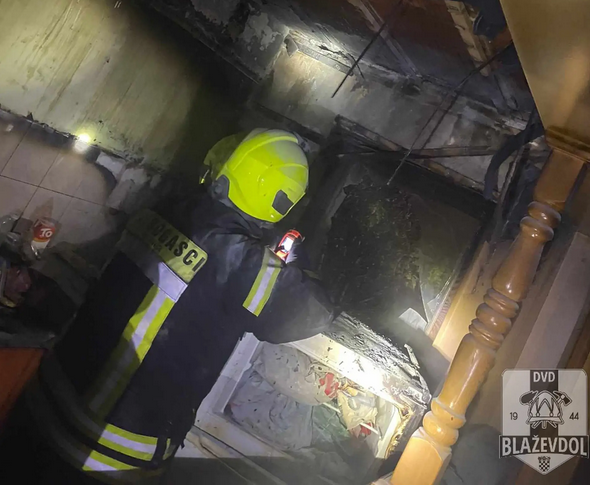 Herojska brza reakcija mještana spašava obiteljsku kuću od vatrenog pustošenja do dolaska vatrogasaca