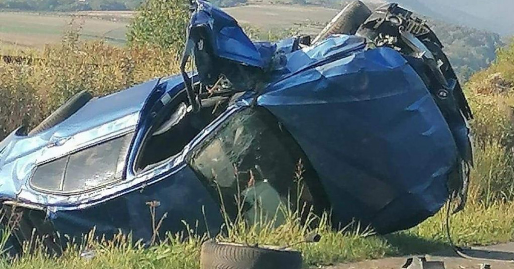 Mlađa ženska osoba (24) poginula nakon slijetanja sa ceste, od vozila nije ostalo gotovo ništa