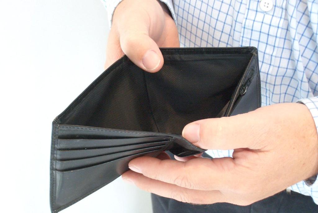 "Zovu mi bolesnu majku doma, zovu me na posao, zovu mi šefa": Blokirani u problemima zbog dugova, donosimo važne odgovore