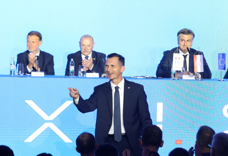 Primorac održao veliki govor pred HDZ-ovcima: “Zorane, poručujem ti – vrijeme je da odeš”