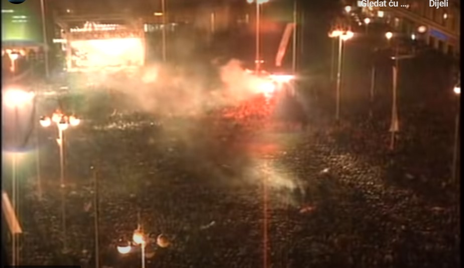Voljenom gradu: Zabranjeni koncert Prljavog kazališta 1989. okupio više od 250.000 ljudi (VIDEO)