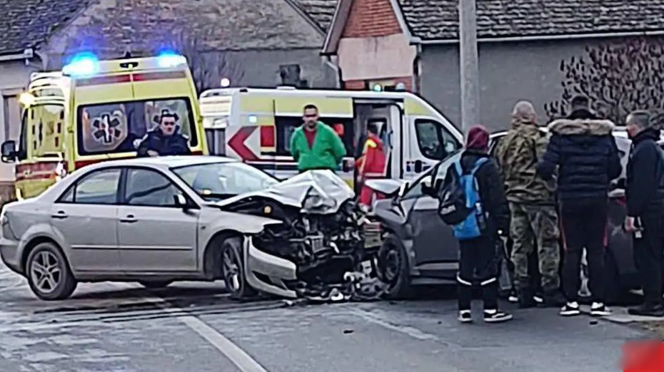 Frontalni sudar u Ivanovcu, dvije žene prevezli u bolnicu