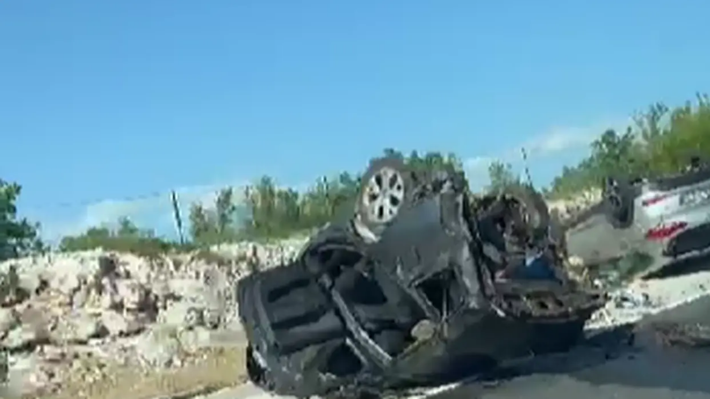 Teška nesreća na A1: Sudarila se dva automobila, oba su završila na krovu, ima ozlijeđenih