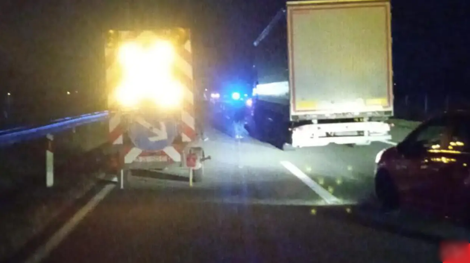 Teška nesreća na A3: Ozlijeđena su dva policajaca na motorima, sudarili su se s kamionom