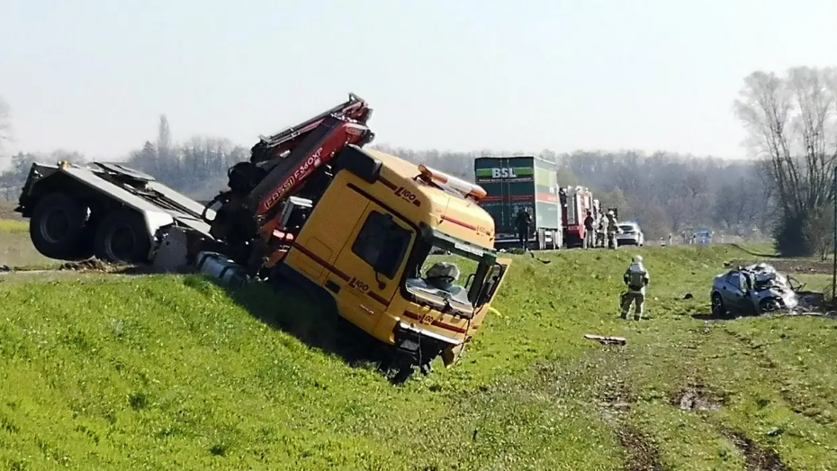 Užas u Bjelovaru: Dvoje mrtvih u sudaru automobila i kamiona