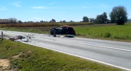 Tragedija u Budančevici: Vozač osobnog automobila smrtno stradao u stravičnoj prometnoj nesreći