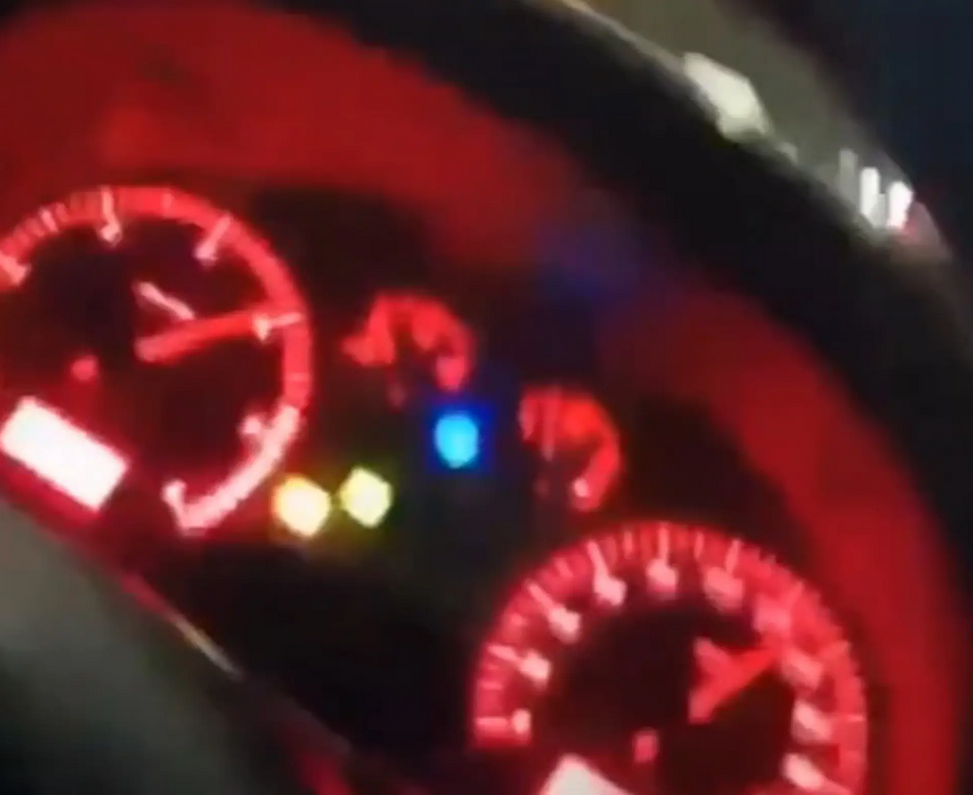 Uznemirujuća snimka sudara u Novoj Gradiški: Ma prestigni ga, ako se zabijemo, boli nas k***!