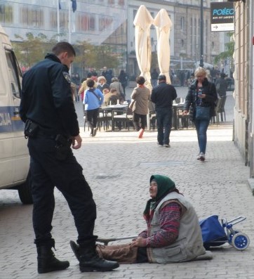 SIGURNOST I POVJERENJE U ‘AKCIJI STOLJEĆA’! Mariju osudili na zatvor jer je prosila na ulici: Oduzeli su joj ‘vrtloglavu’ milostinju