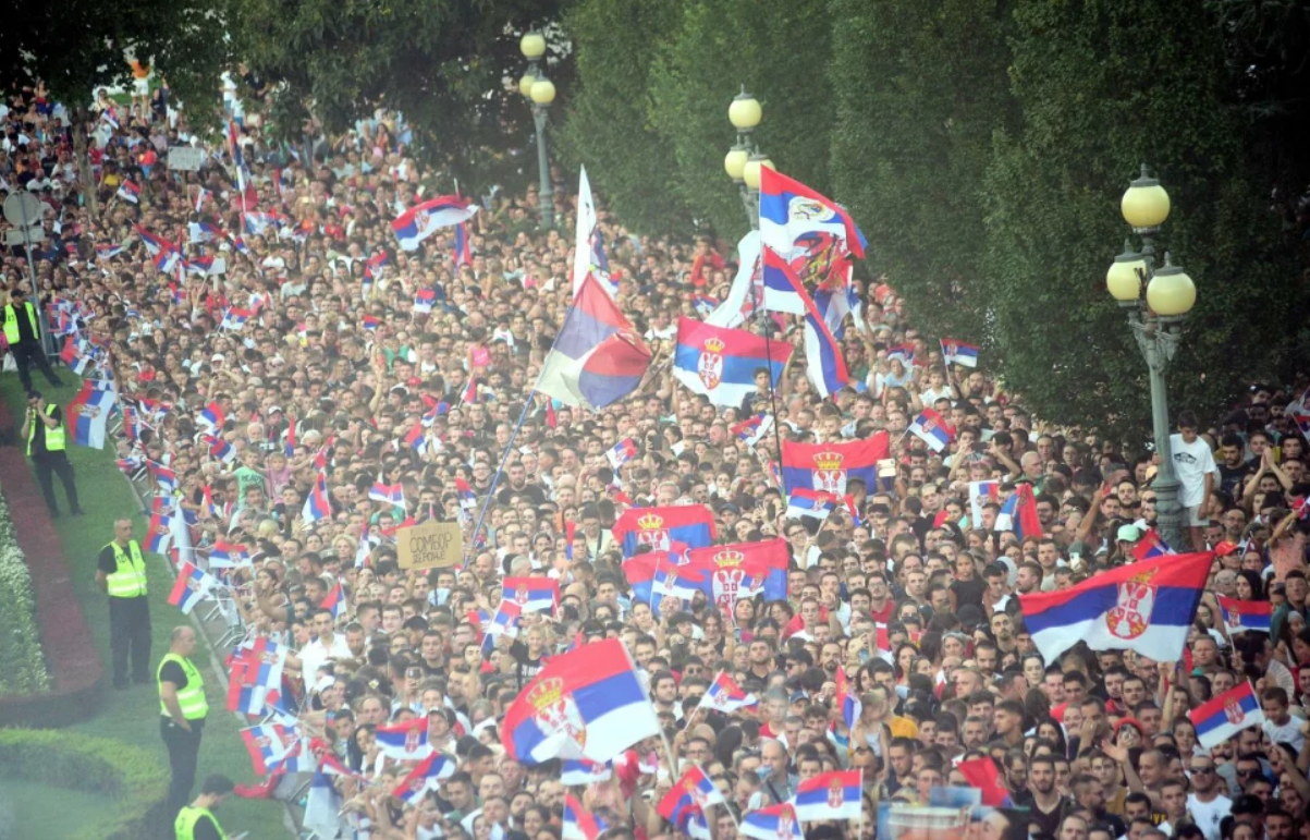 Zbog beogradskog odvjetnika Vučić upregnuo svoje tabloide: 'To je hrvatska pravda'