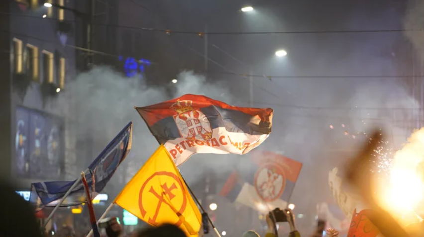 Srbija pred ključnim trenutkom: Povijesni prosvjedi prijete Vučićevoj vlasti (VIDEO)